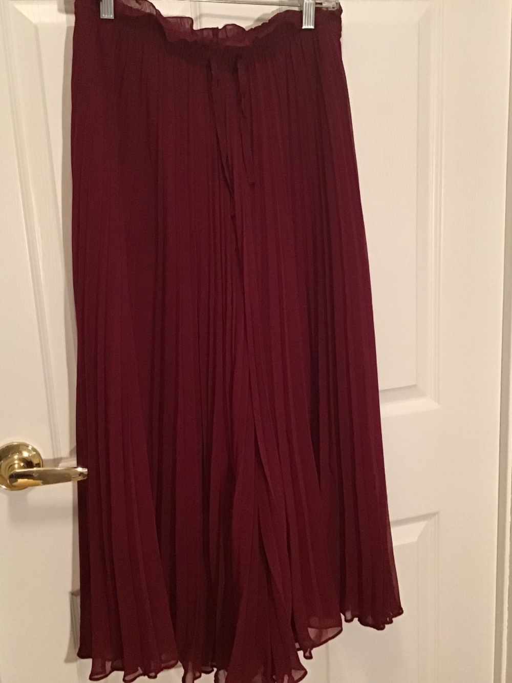 Zara burgundy pleated culottes